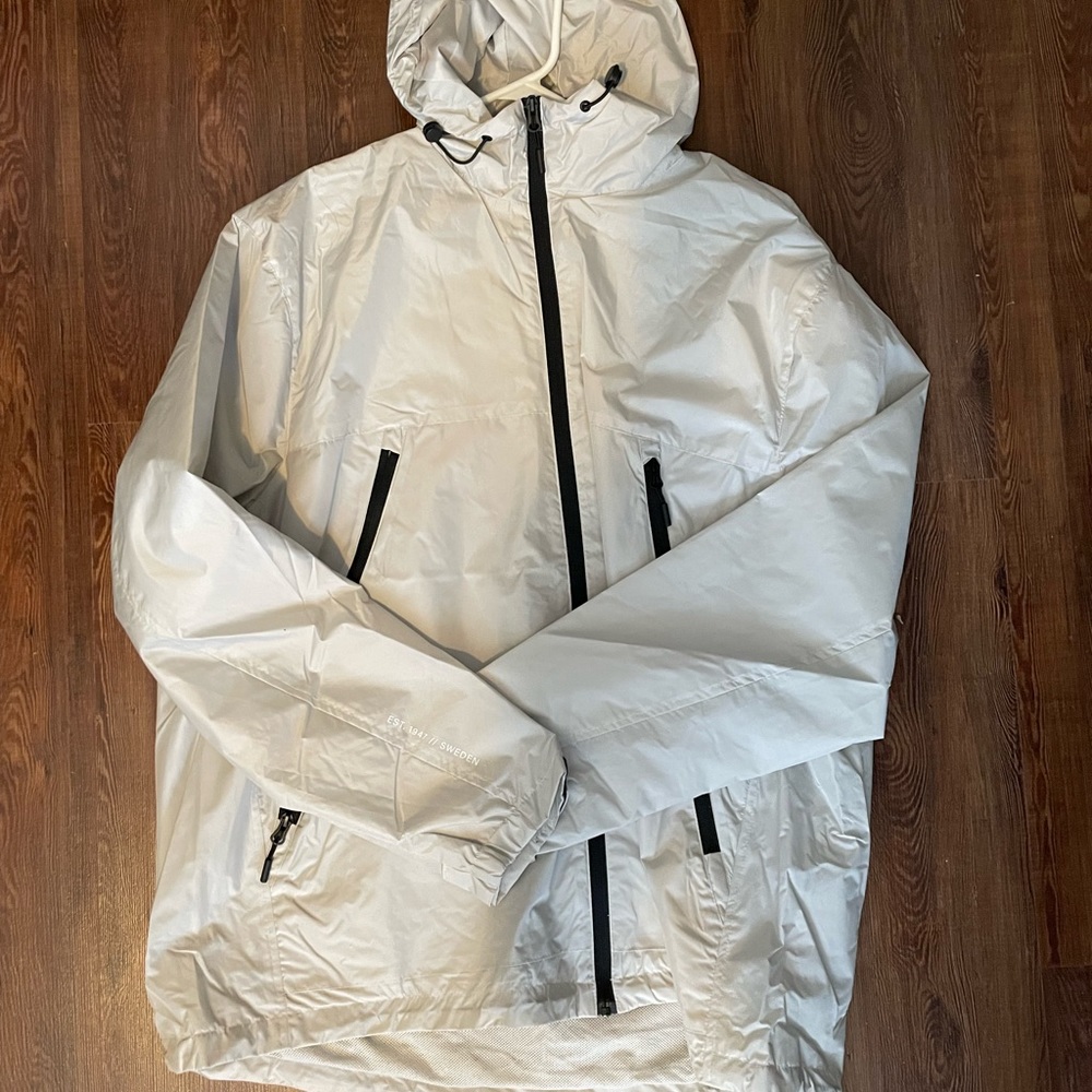 Grey windbreak with hood size xxl mens